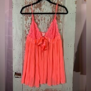 Women’s Victoria’s Secret coral lace cami lingerie top with bow detail